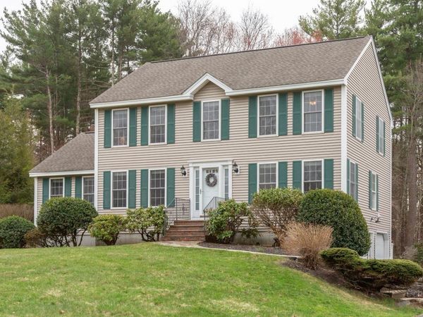 14 Ganley Drive, Salem, NH 03079