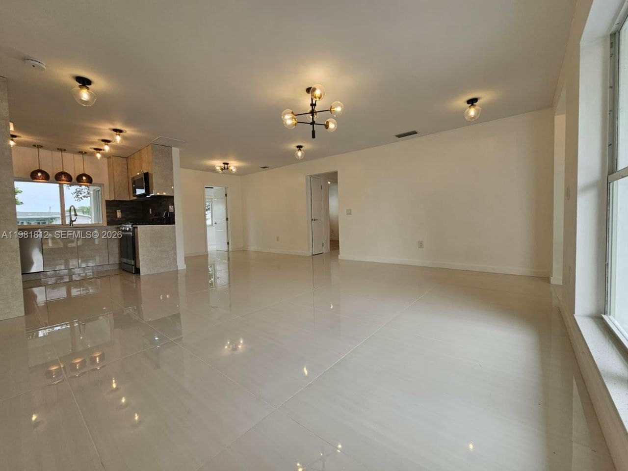 11450 NW 32nd Pl, Sunrise, FL 33323 Photo