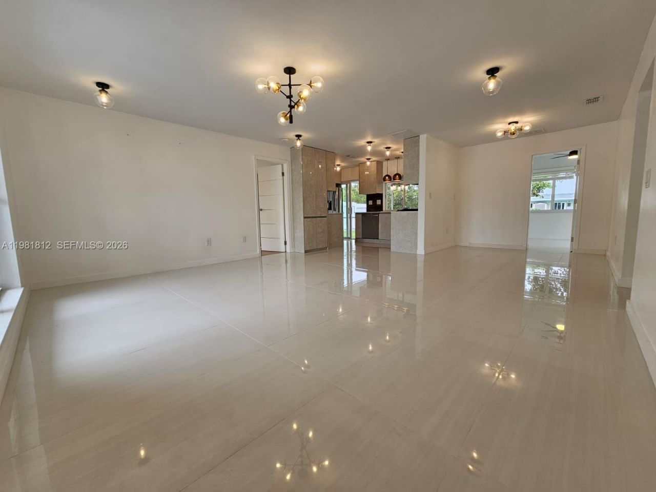 11450 NW 32nd Pl, Sunrise, FL 33323 Photo