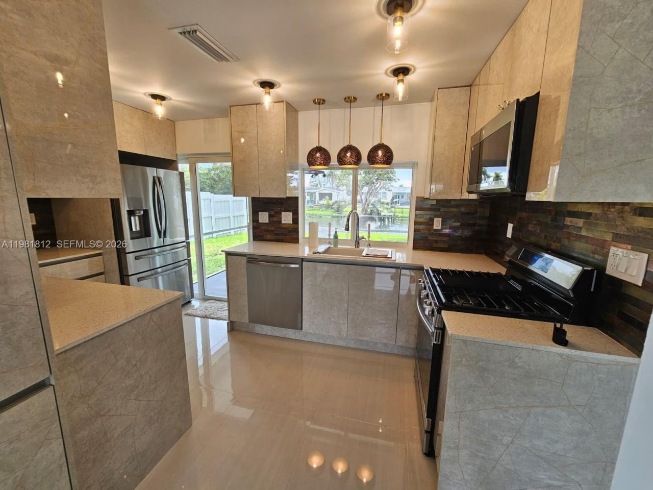 11450 NW 32nd Pl, Sunrise, FL 33323 Photo