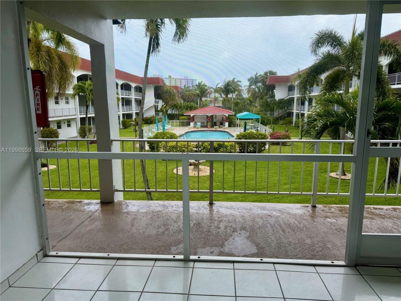 580 Egret Dr, Unit 212, Hallandale Beach, FL 33009 Photo