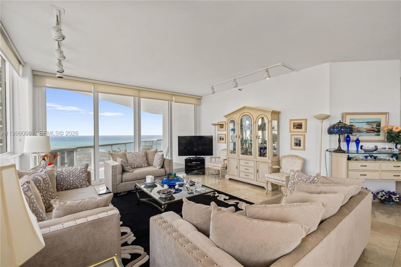 3802 NE 207th St, Unit 2704, Aventura, FL 33180 Photo