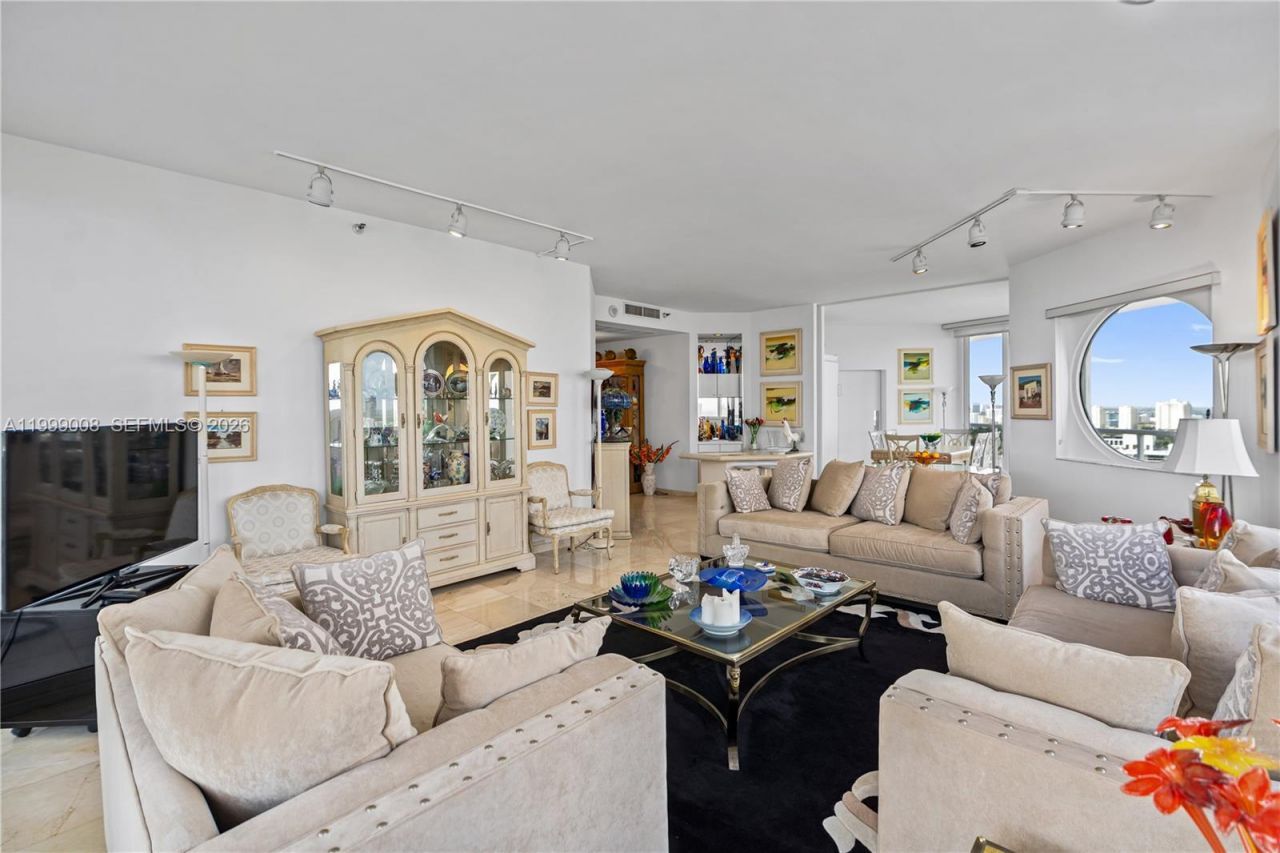 3802 NE 207th St, Unit 2704, Aventura, FL 33180 Photo