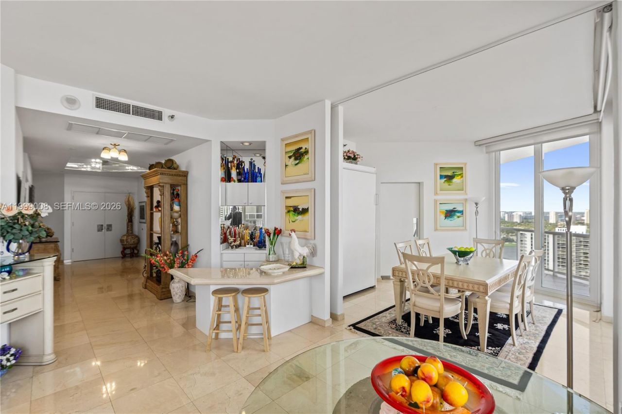 3802 NE 207th St, Unit 2704, Aventura, FL 33180 Photo