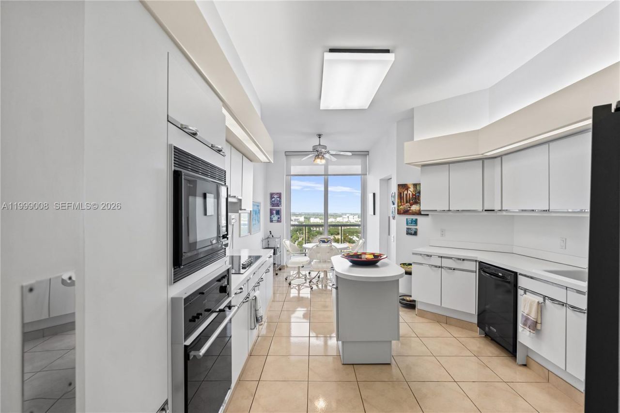 3802 NE 207th St, Unit 2704, Aventura, FL 33180 Photo