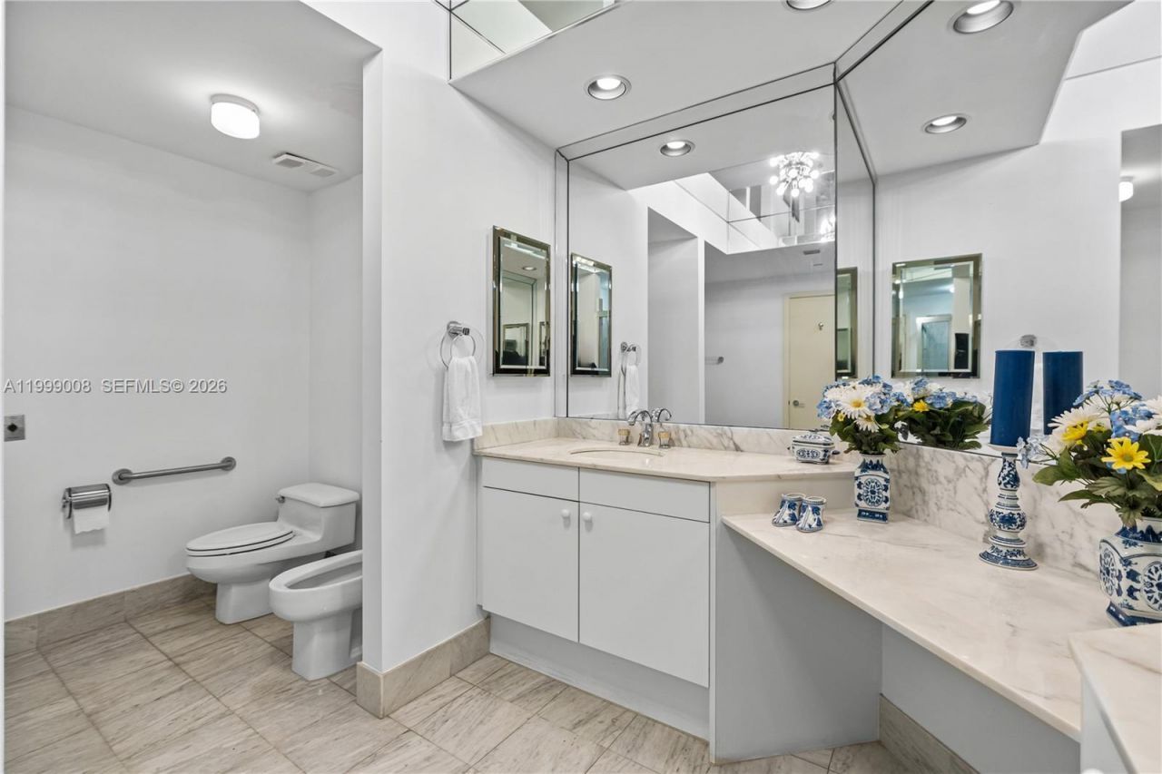 3802 NE 207th St, Unit 2704, Aventura, FL 33180 Photo