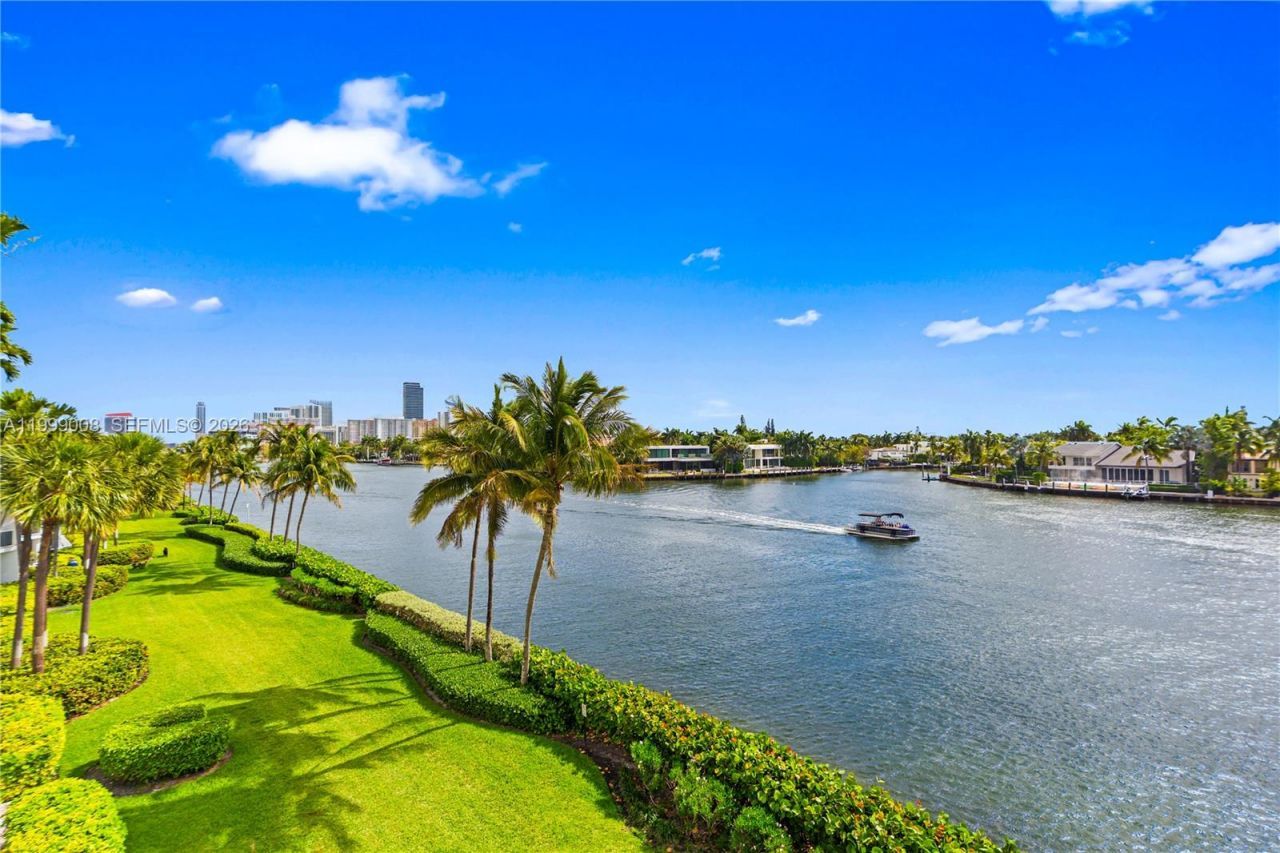 3802 NE 207th St, Unit 2704, Aventura, FL 33180 Photo