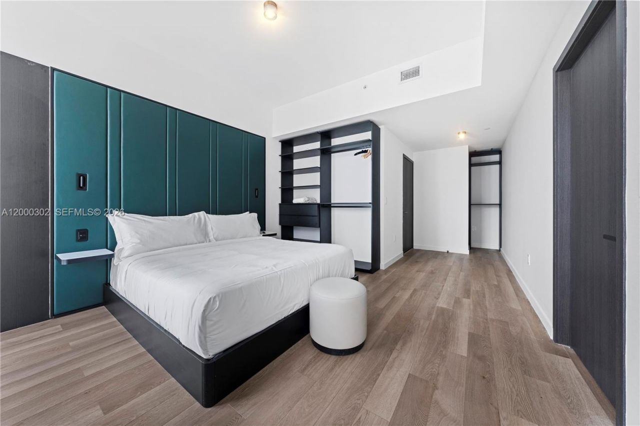20 NE 11th St, Unit 4403, Miami, FL 33132 Photo