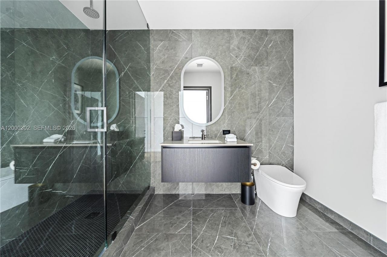 20 NE 11th St, Unit 4403, Miami, FL 33132 Photo