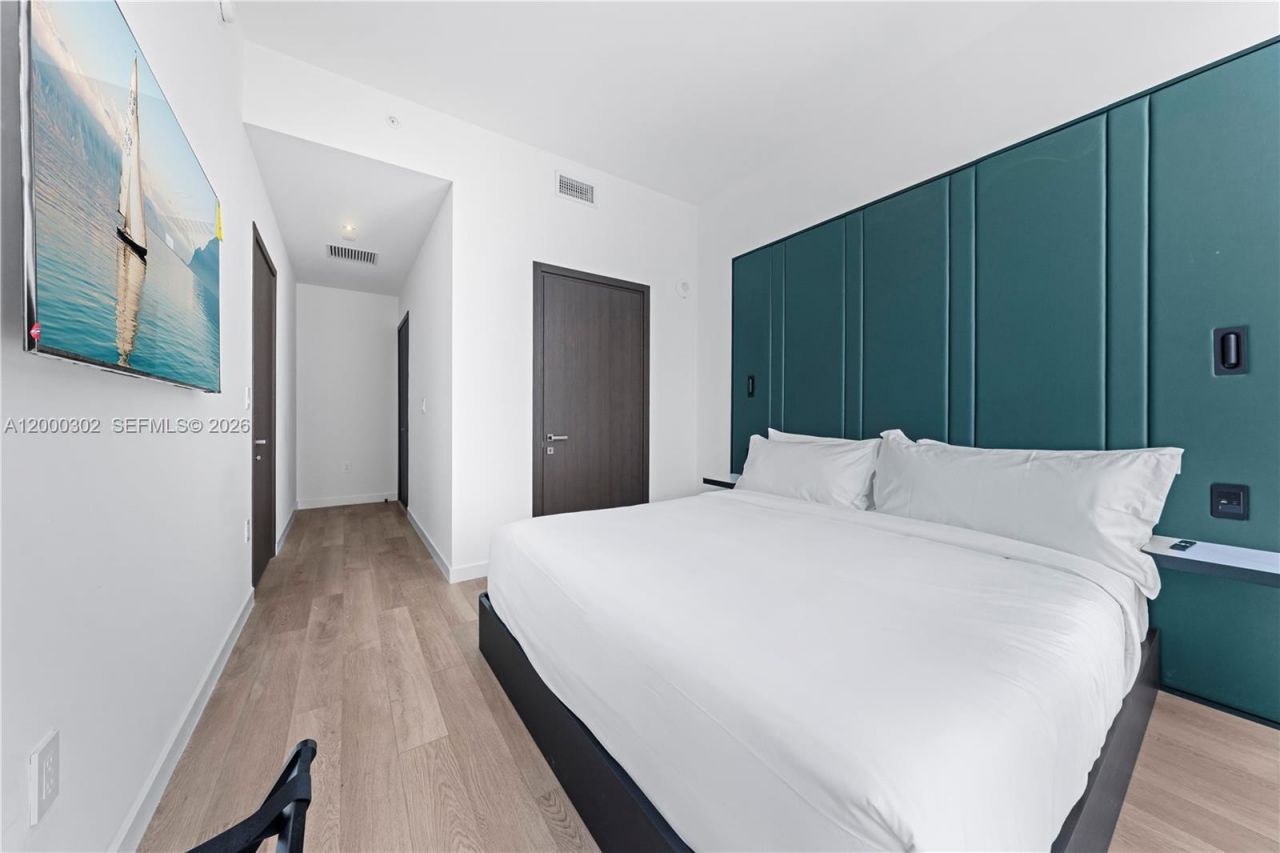 20 NE 11th St, Unit 4403, Miami, FL 33132 Photo