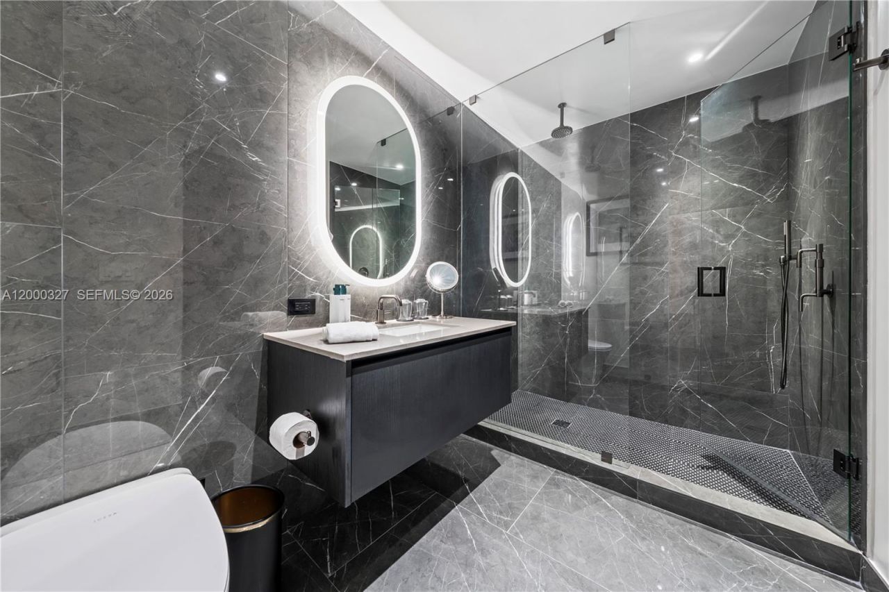 20 NE 11th St, Unit 4502, Miami, FL 33132 Photo