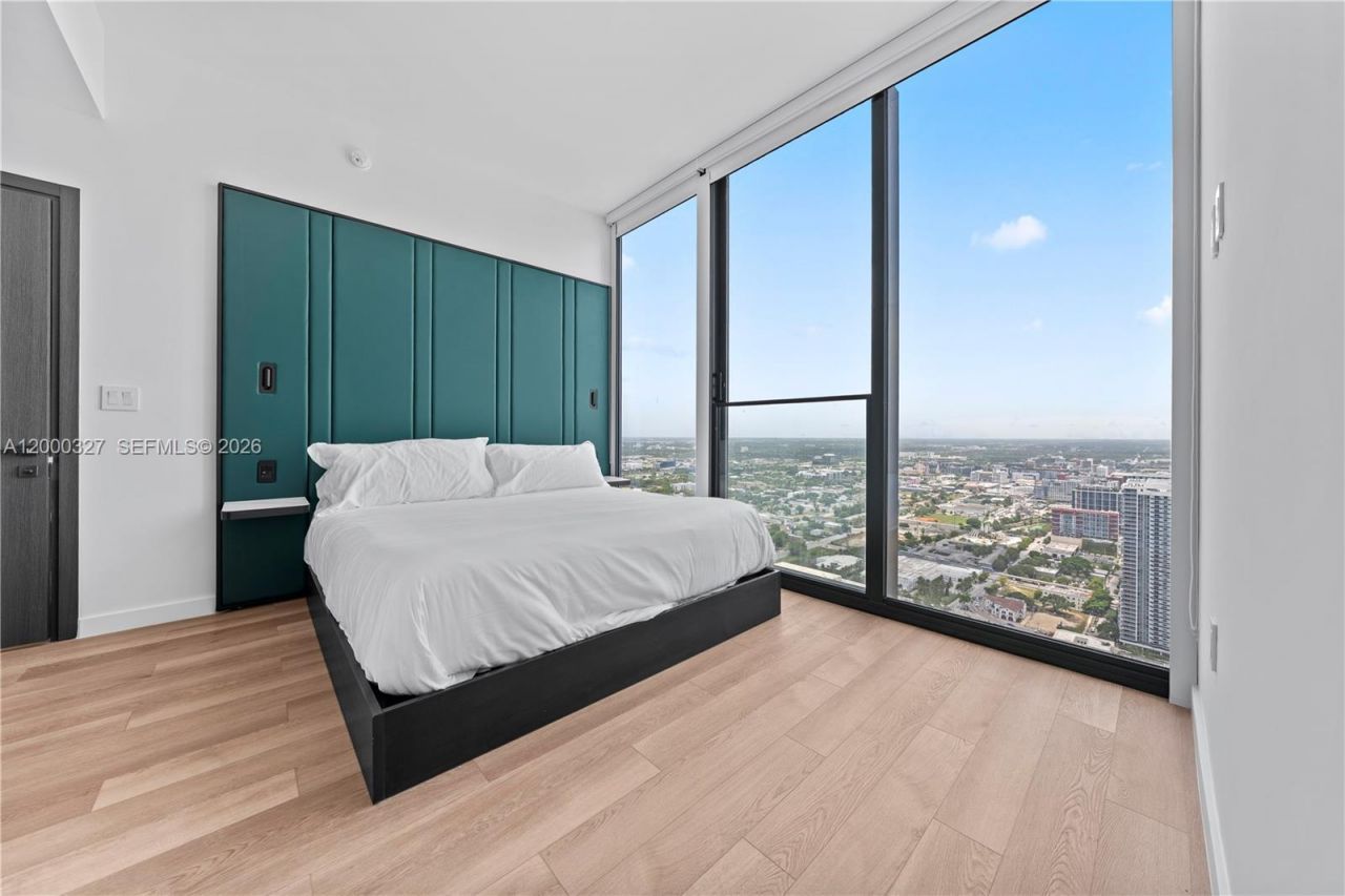 20 NE 11th St, Unit 4502, Miami, FL 33132 Photo