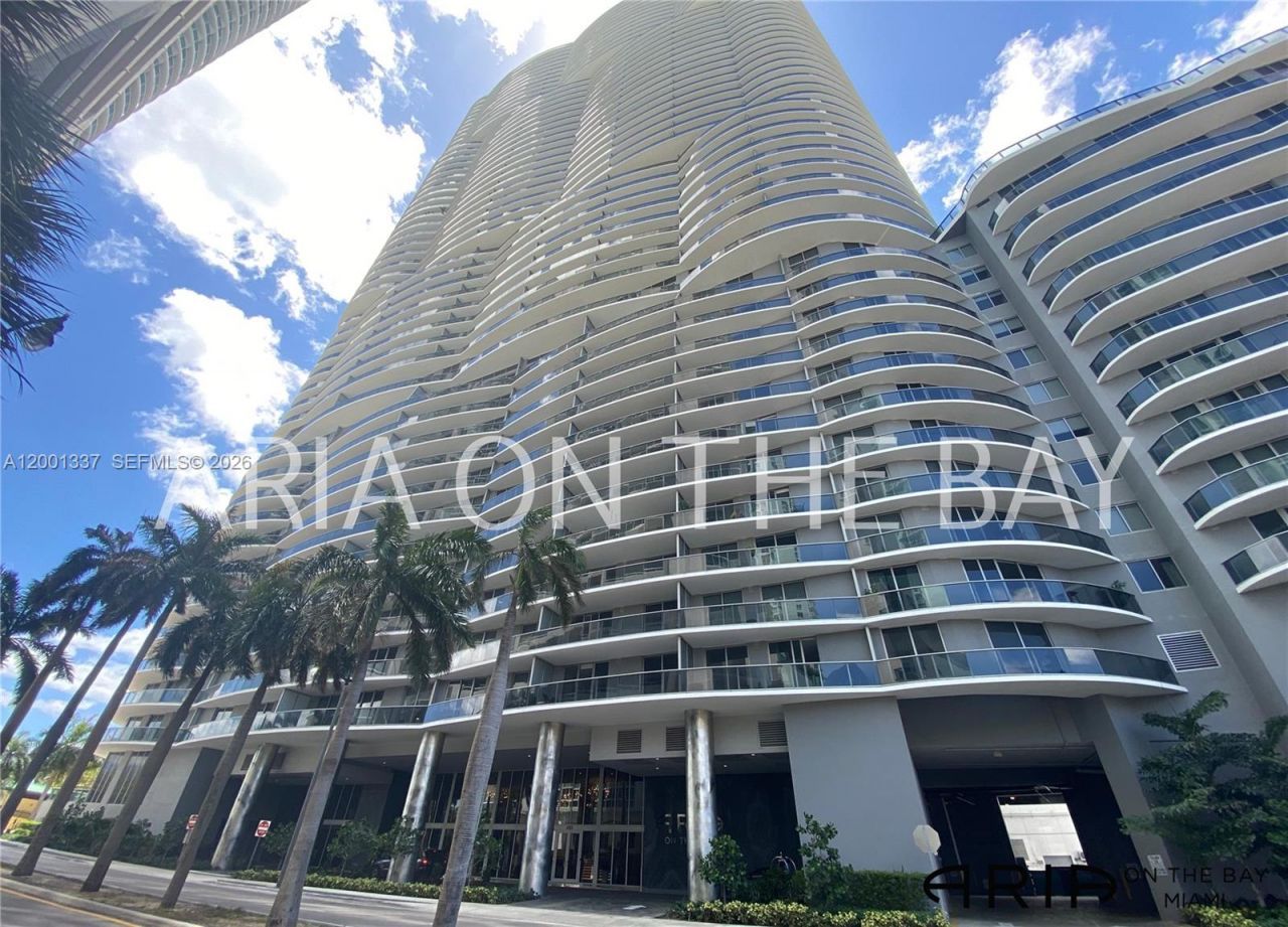 488 NE 18th St, Unit 204, Miami, FL 33132 Photo