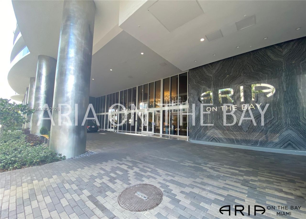 488 NE 18th St, Unit 204, Miami, FL 33132 Photo