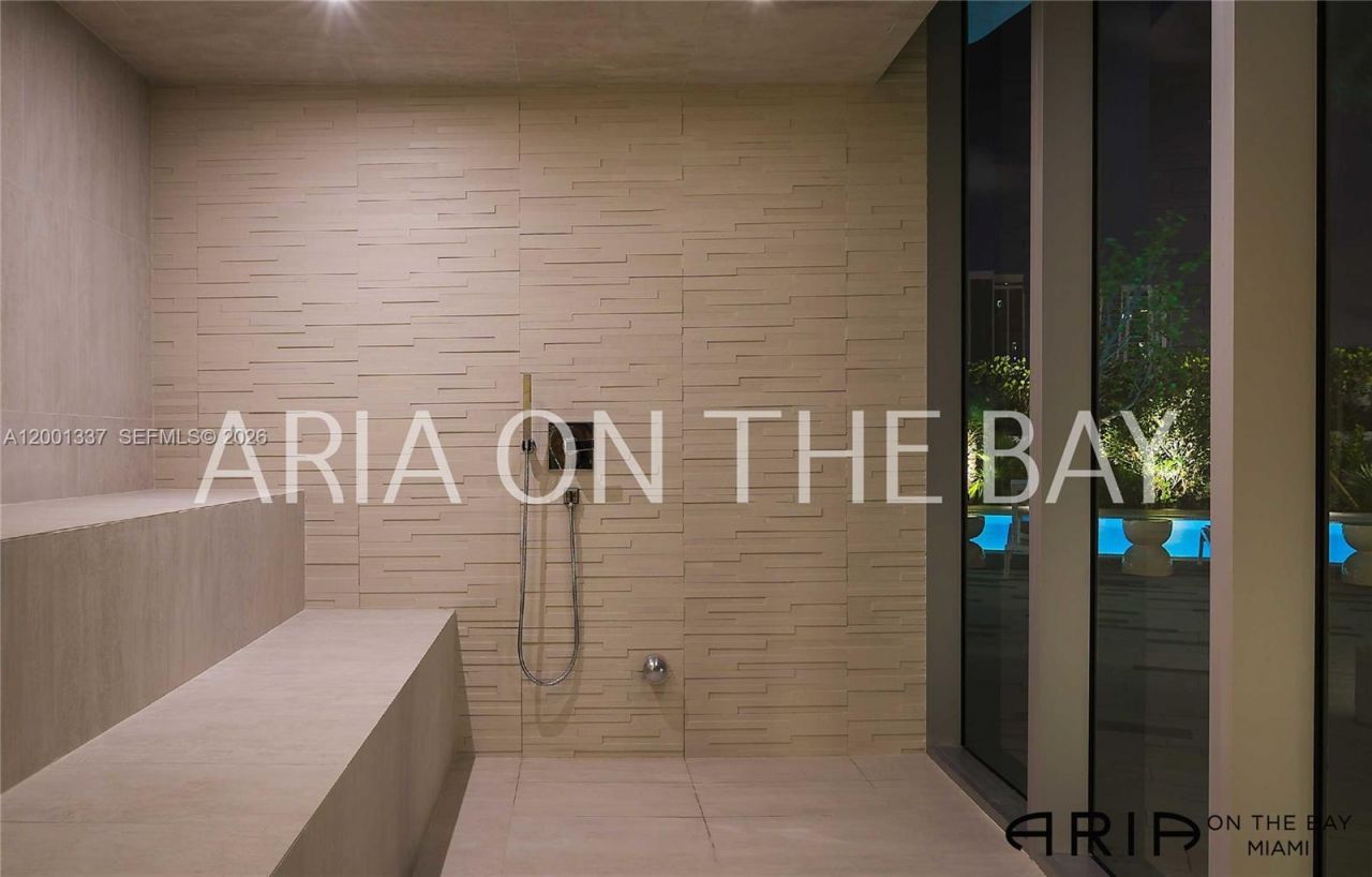488 NE 18th St, Unit 204, Miami, FL 33132 Photo