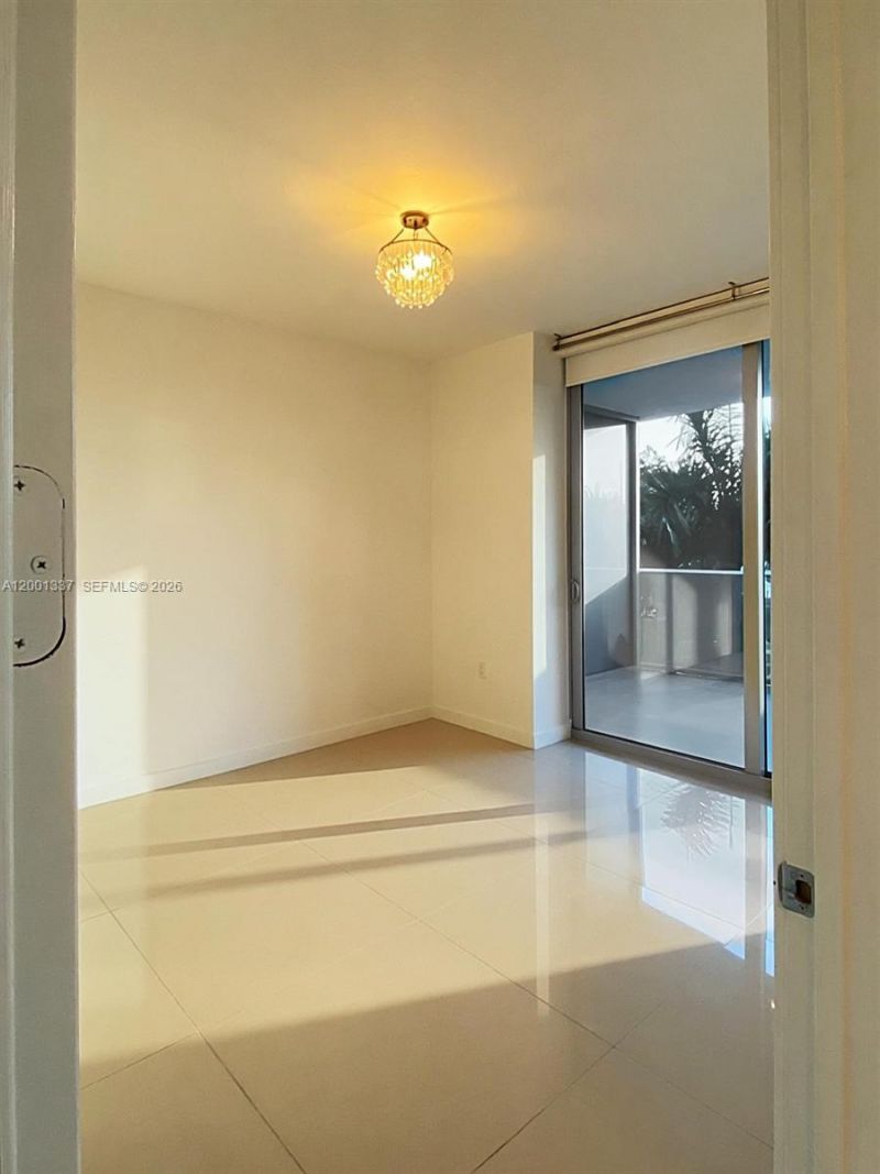 488 NE 18th St, Unit 204, Miami, FL 33132 Photo