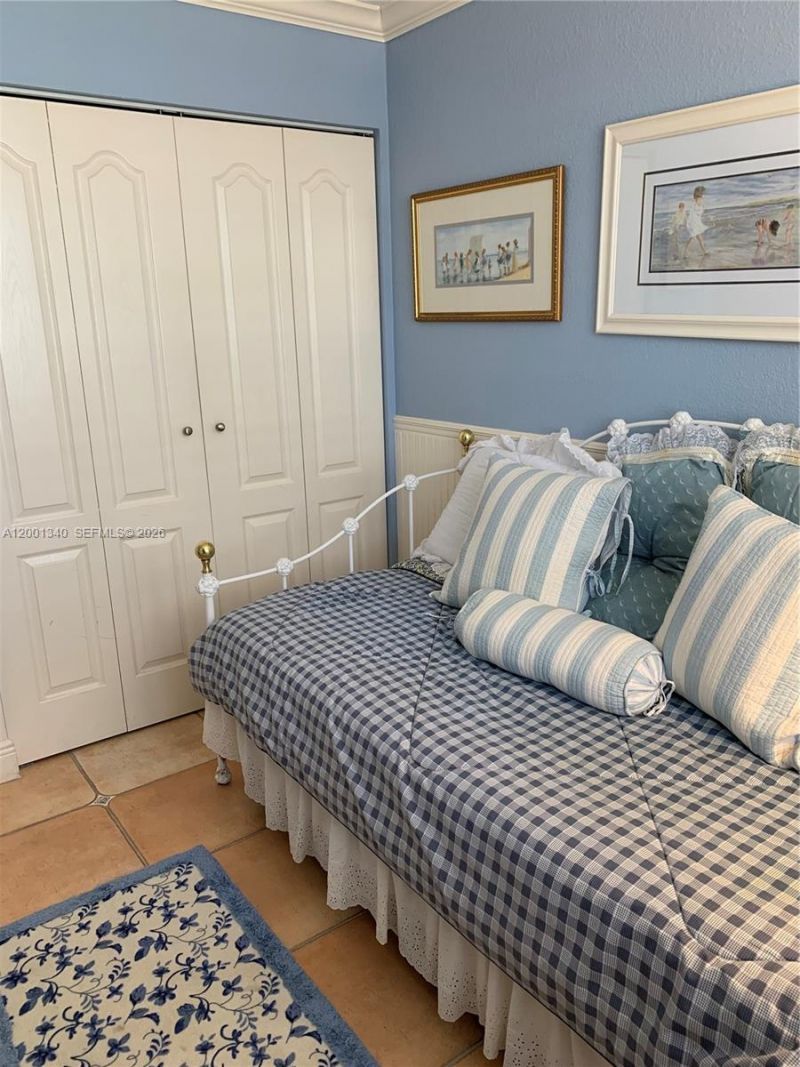 2555 Collins Ave, Unit 711, Miami Beach, FL 33140 Photo