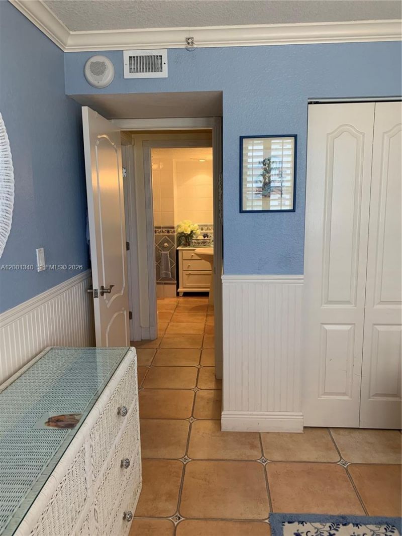 2555 Collins Ave, Unit 711, Miami Beach, FL 33140 Photo