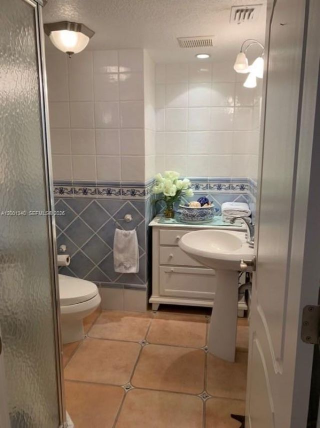 2555 Collins Ave, Unit 711, Miami Beach, FL 33140 Photo