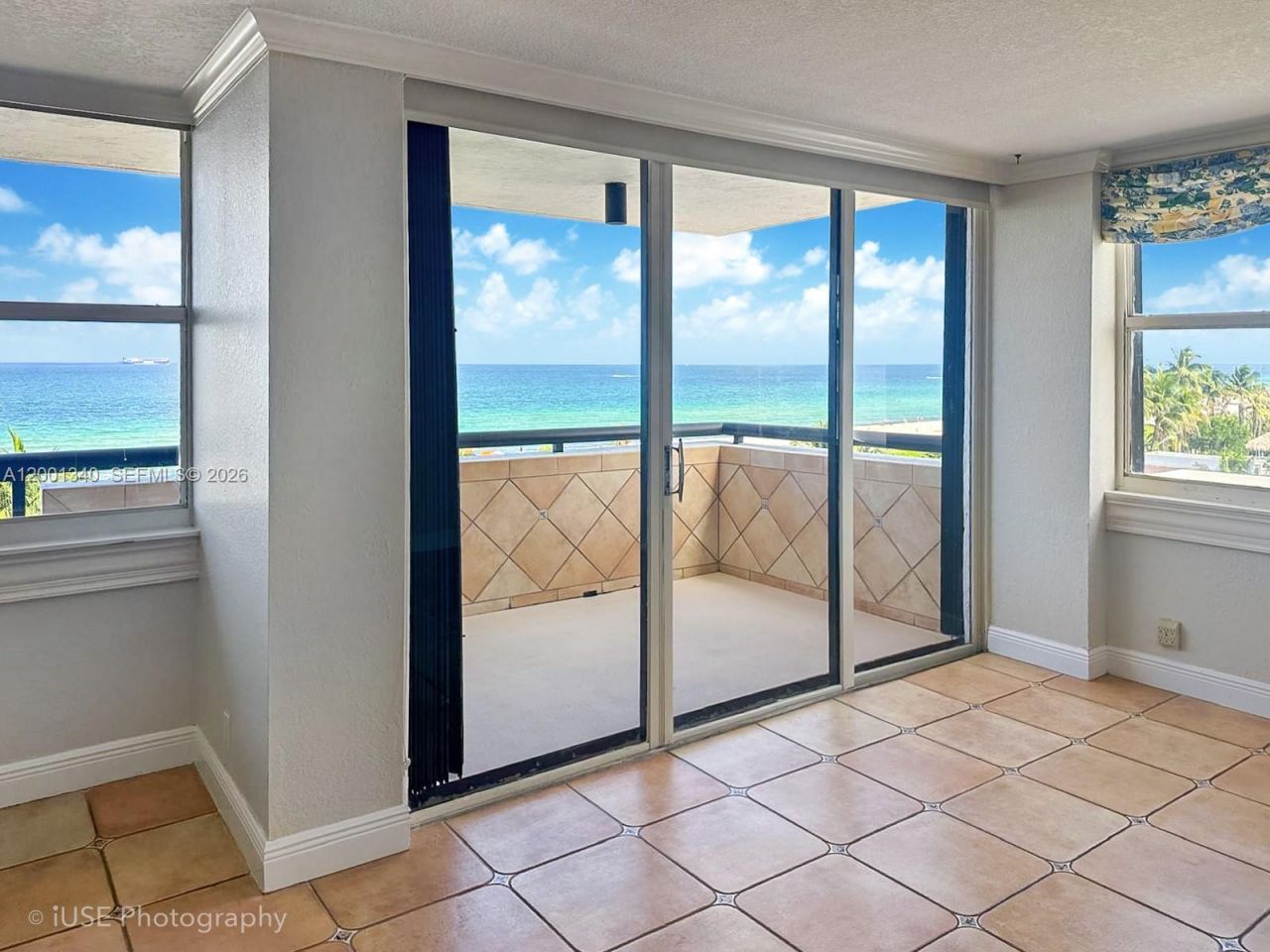 2555 Collins Ave, Unit 711, Miami Beach, FL 33140 Photo