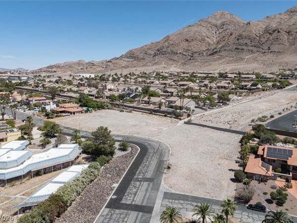 6881 Mountridge Drive, Las Vegas, NV 89110