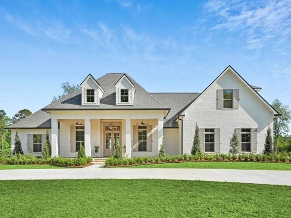 72805 PLUMEGRASS Drive, Covington, LA 70433