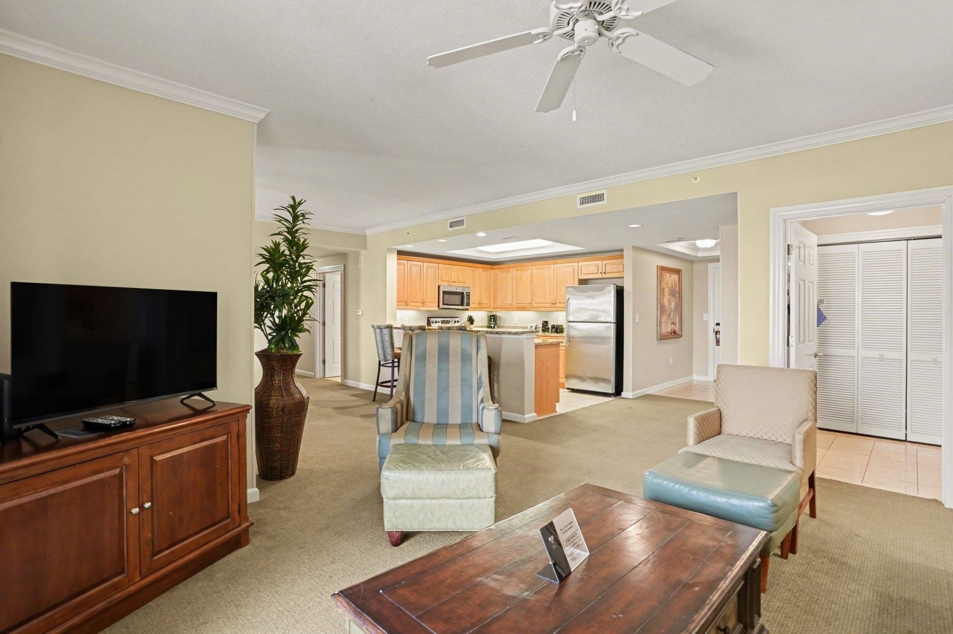 9994 Beach Club Dr. Photo 7