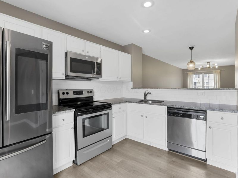 6299 Hares Ear Drive, Columbus, OH 43230 Photo 14