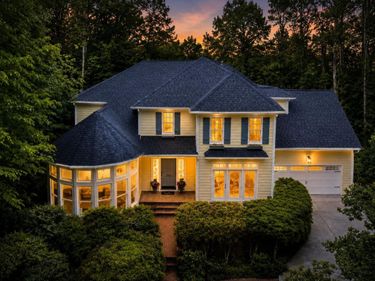 207 Oak Park Drive, Chapel Hill, NC 27517