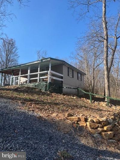 915 Center Square Road, Blain, PA 17006 Main Photo