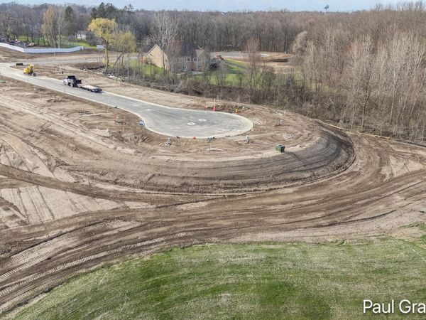 3126 Dawson Dr, Kentwood, MI 49512