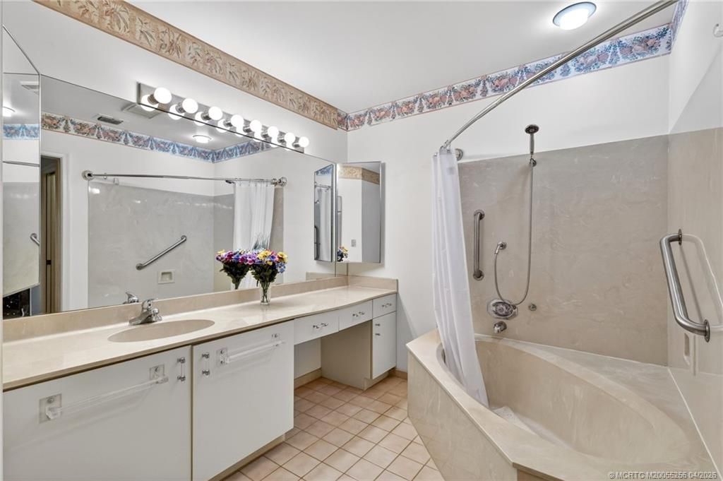 6031 SE Martinique Drive, Unit 202, Stuart, FL 34997 Photo