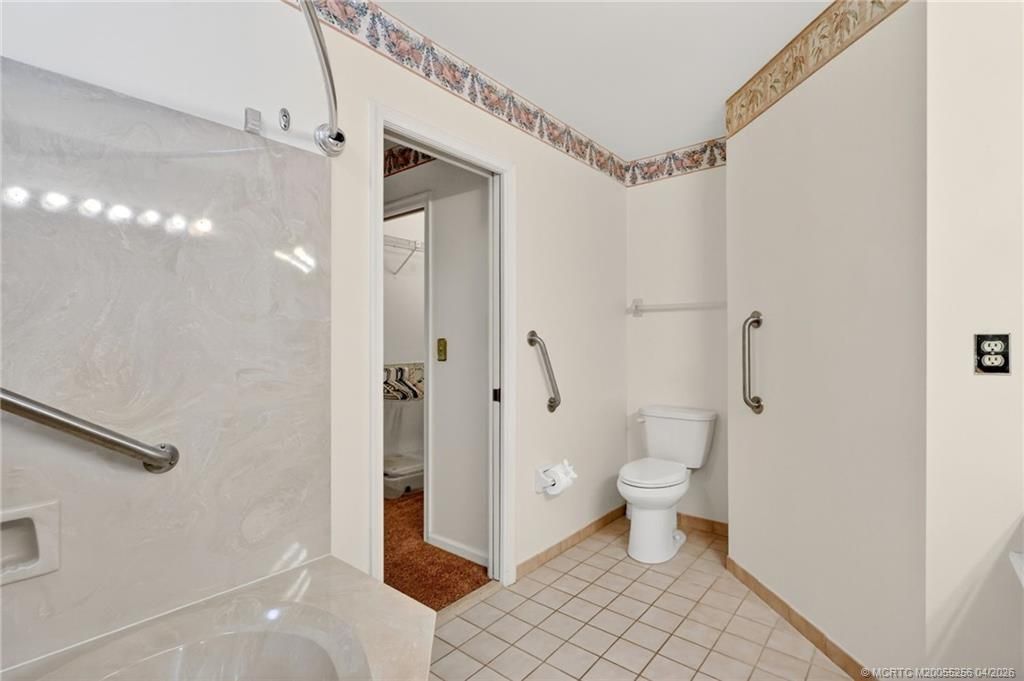 6031 SE Martinique Drive, Unit 202, Stuart, FL 34997 Photo