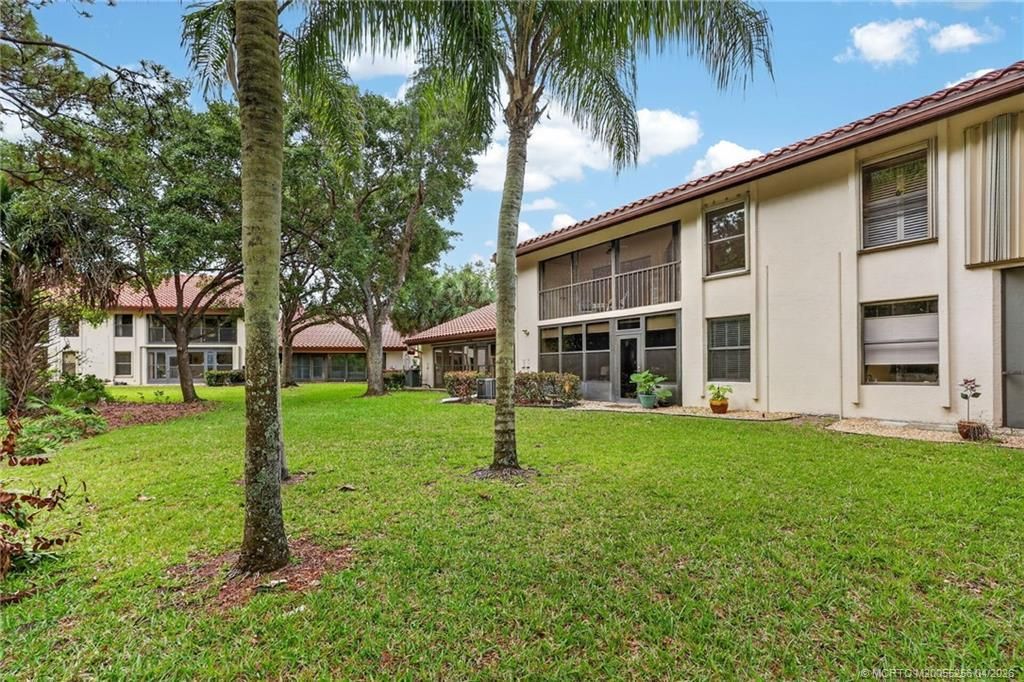 6031 SE Martinique Drive, Unit 202, Stuart, FL 34997 Photo