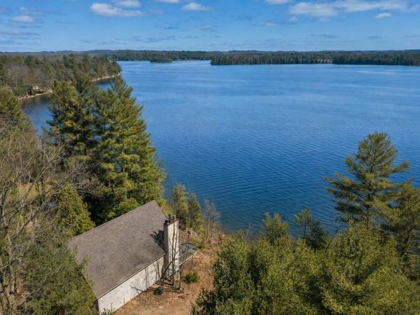 2414 Lake Drive, Unit 7, Traverse City, MI 49685