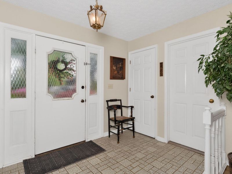 8861 Valley Circle Drive, Florence, KY 41042 Photo 10