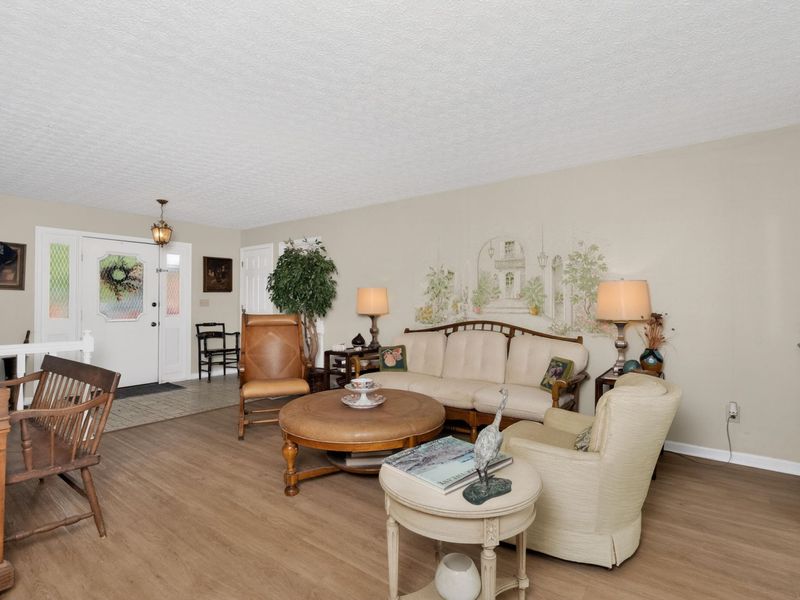 8861 Valley Circle Drive, Florence, KY 41042 Photo 12