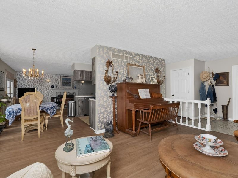 8861 Valley Circle Drive, Florence, KY 41042 Photo 13