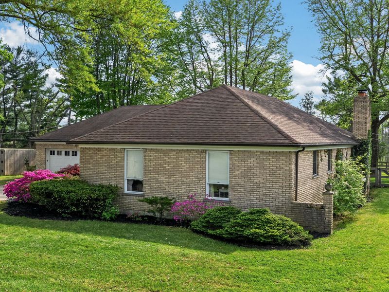 8861 Valley Circle Drive, Florence, KY 41042 Photo 3