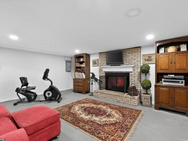 8861 Valley Circle Drive, Florence, KY 41042 Photo 32