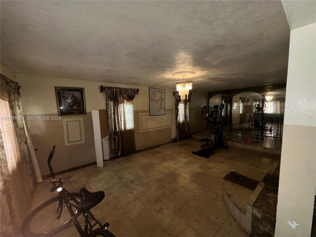 200 NE 158th St, Miami, FL 33162 Photo