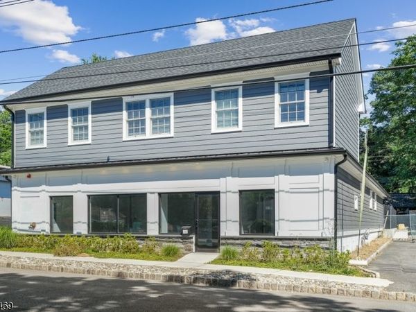 52 River Rd 2nd fl, Chatham, NJ 07928