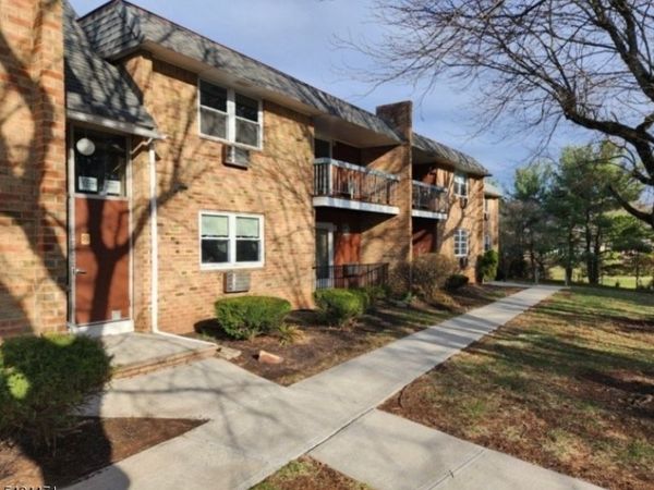 808 Eves Dr, Unit 2R, Hillsborough, NJ 08844