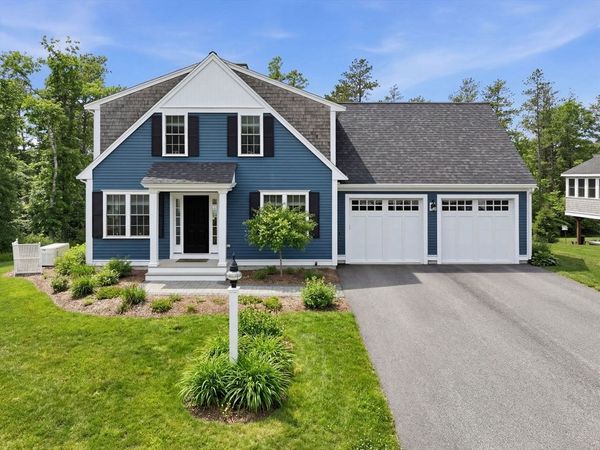 33 Farm Rd, Plymouth, MA 02360