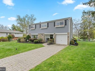 221 HEMLOCK LANE, SPRINGFIELD, PA 19064