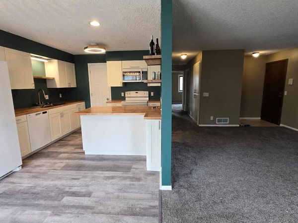 5 Crusader Avenue E, Unit C, West Saint Paul, MN 55118