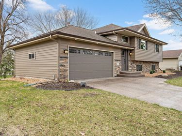 6236 Nathan Lane N, Maple Grove, MN 55369