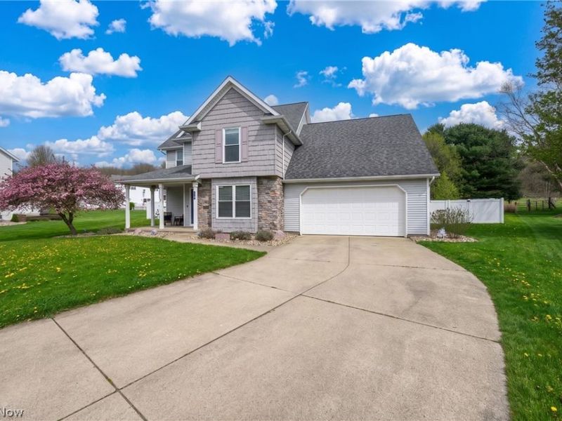 685 Willow Dale Street NW, Bolivar, OH 44612 Photo 2