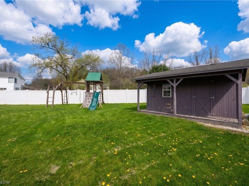 685 Willow Dale Street NW, Bolivar, OH 44612 Photo 30