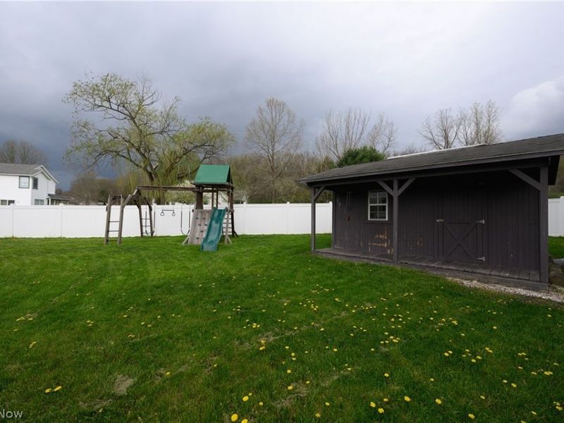 685 Willow Dale Street NW, Bolivar, OH 44612 Photo 32